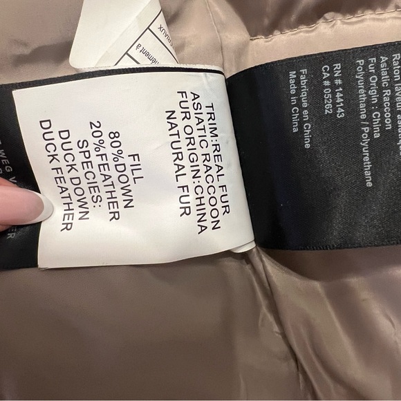 Down jacket with real fur - Picture 4 of 8